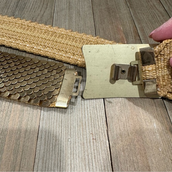 Vintage Gold Serpentine Scale Elastic‎ Statement Belt - Picture 2 of 6